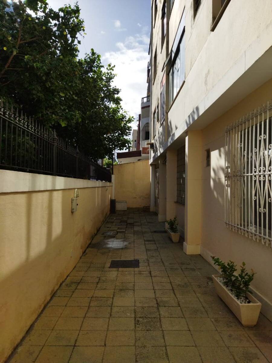 Apartamento à venda e aluguel com 1 quarto, 30m² - Foto 2