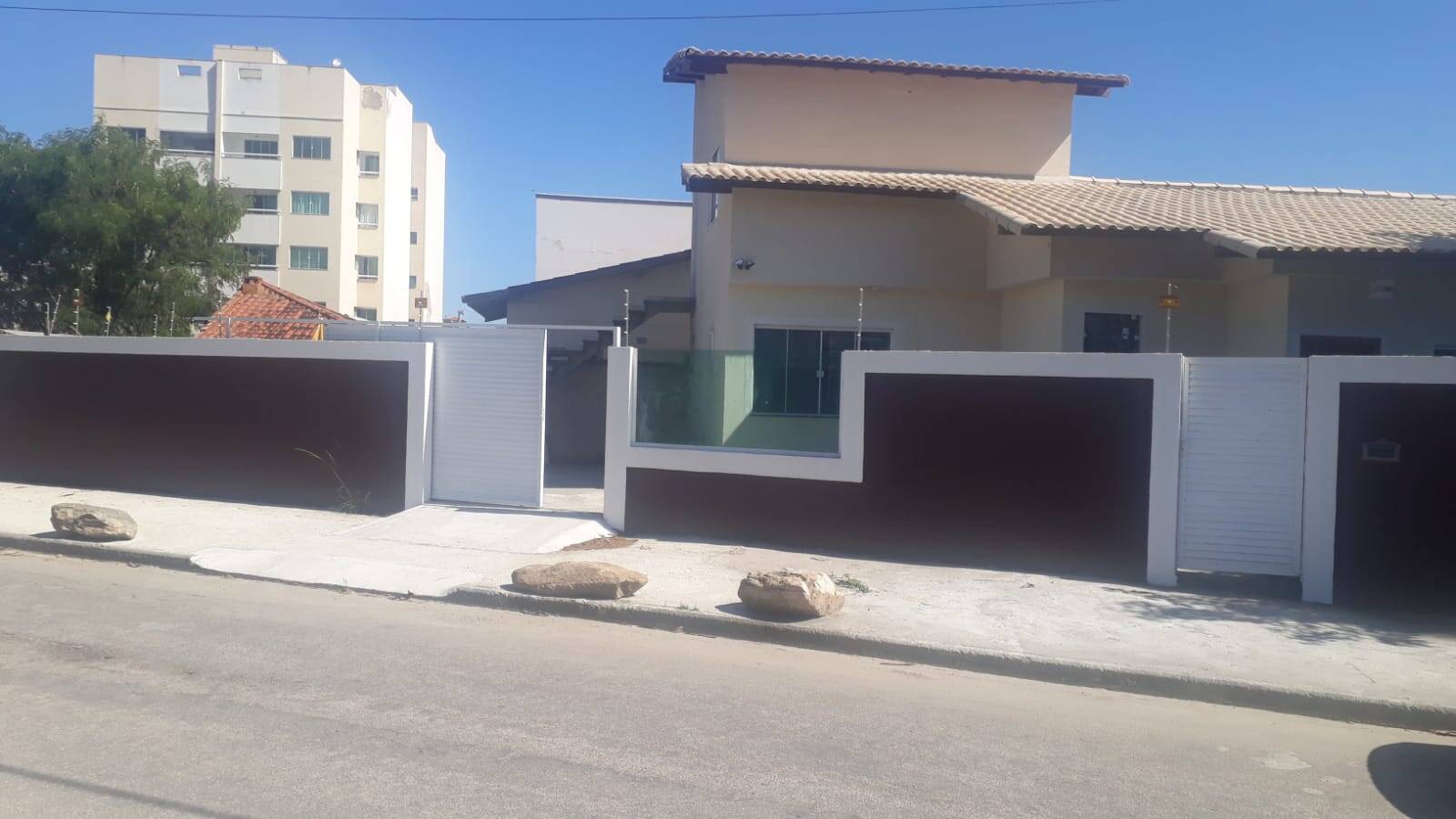 Casa à venda com 2 quartos, 97m² - Foto 1